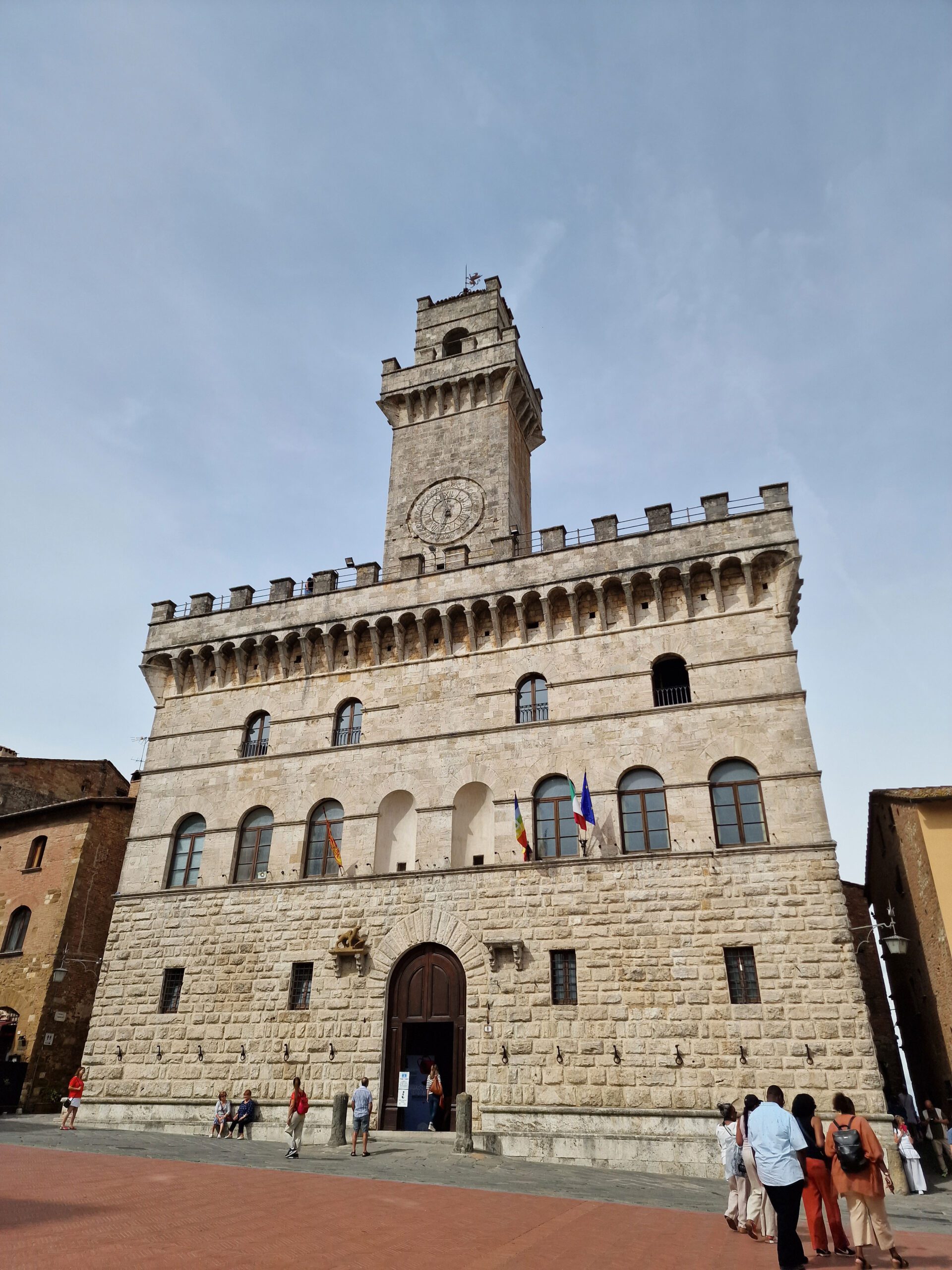 Montepulciano bezoeken: Twilight, wijn en Toscaanse uitzichten