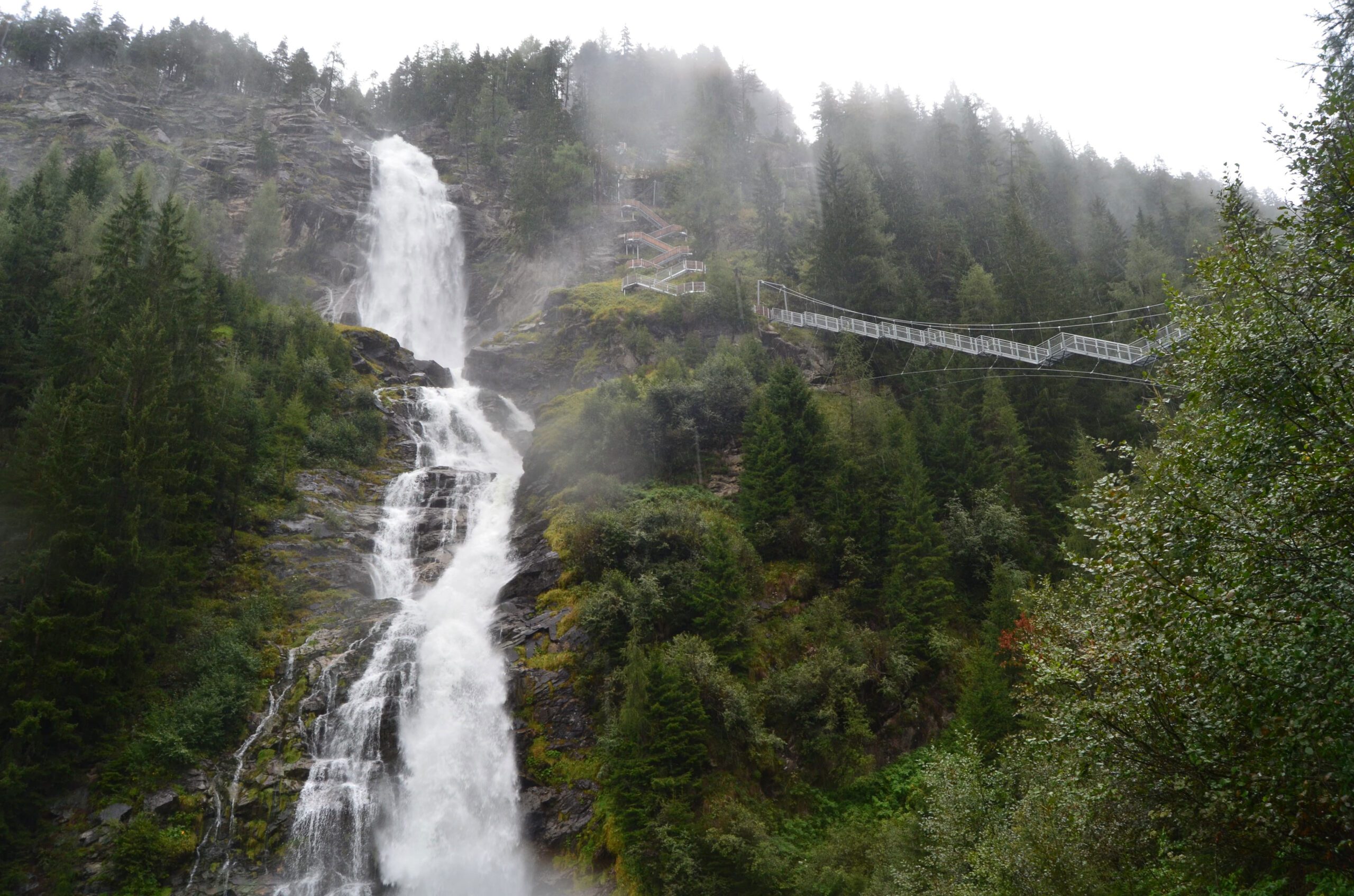 De Stuibenfall in Umhausen: een spectaculaire waterval in het Ötztal