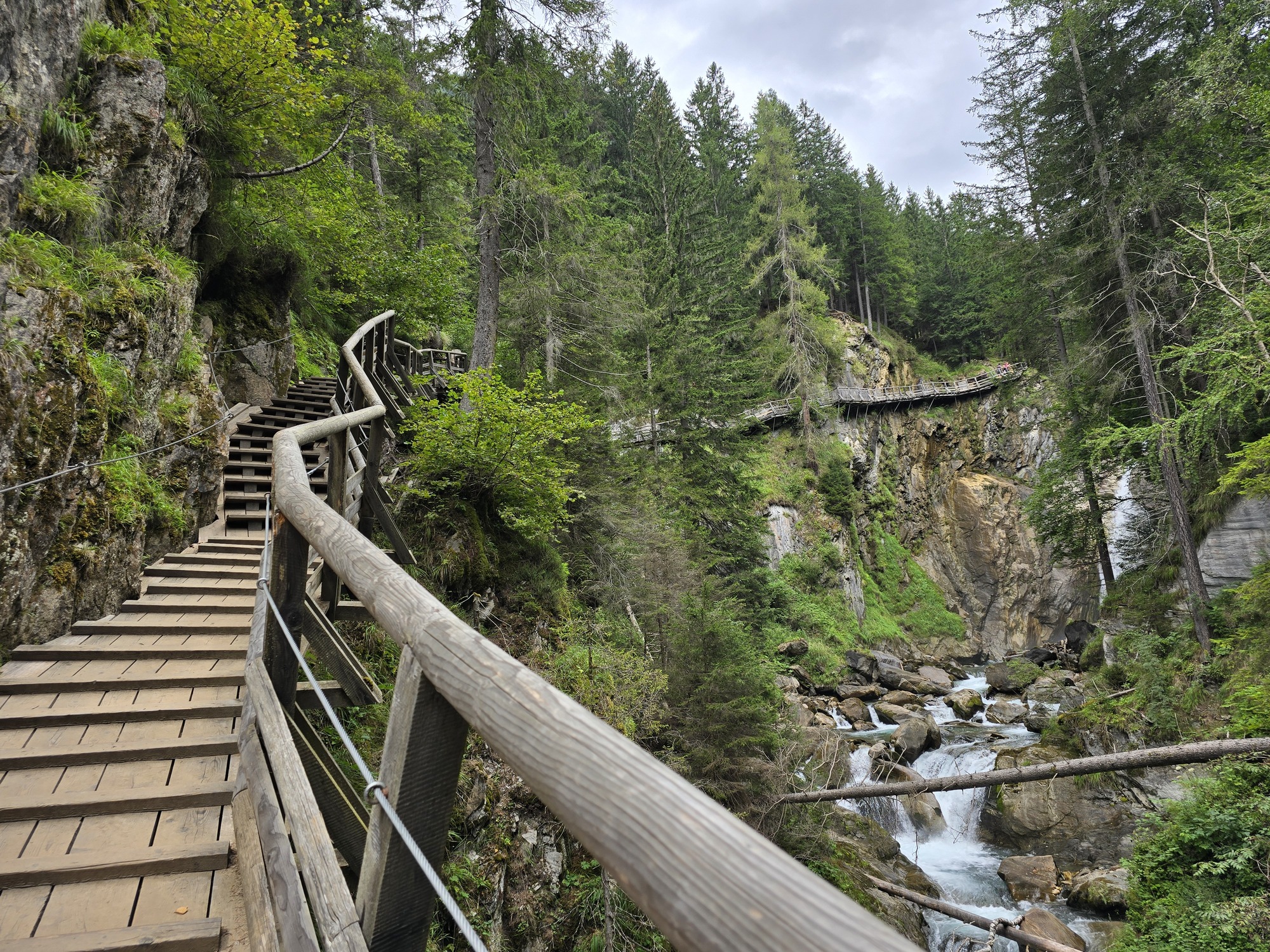 Wandeling door de Groppensteinschlucht