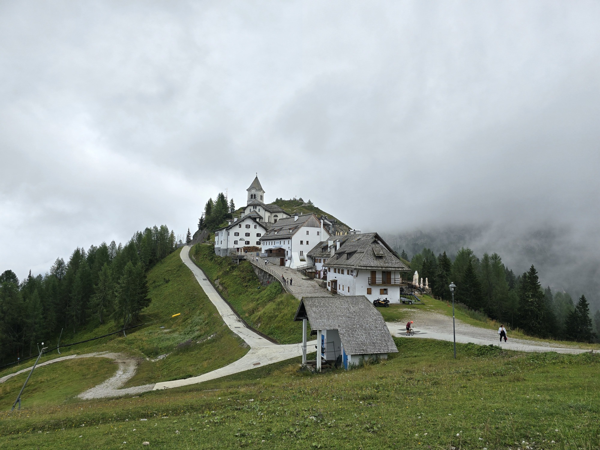 Een bezoek aan het heiligdom van Monte Santo di Lussari & rodelen