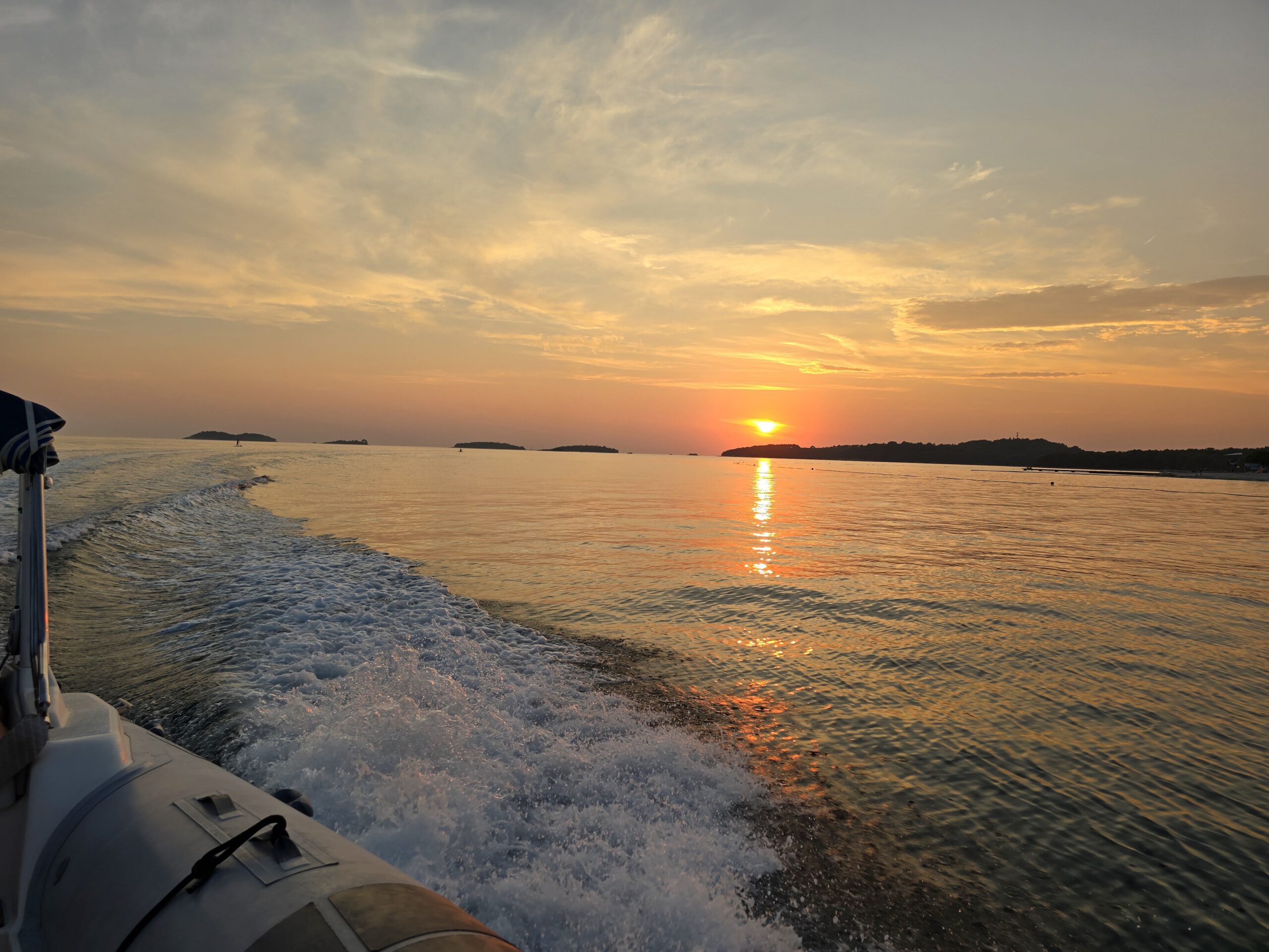 Dolfijnen kijken in Rovinj: speedboot tour bij zonsondergang