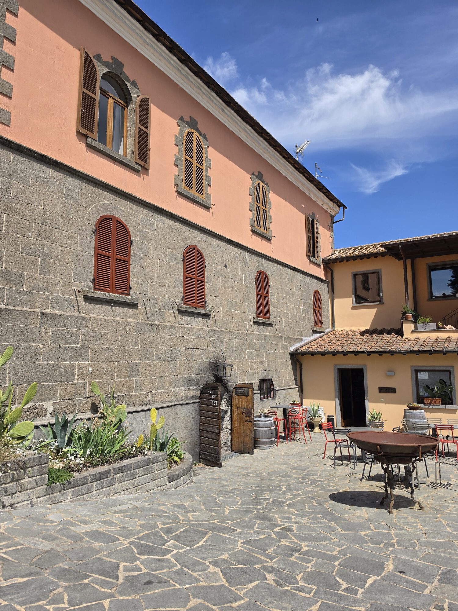 Montefiascone en Bolsena: wijn, legendes en het verhaal achter EST! EST!! EST!!!