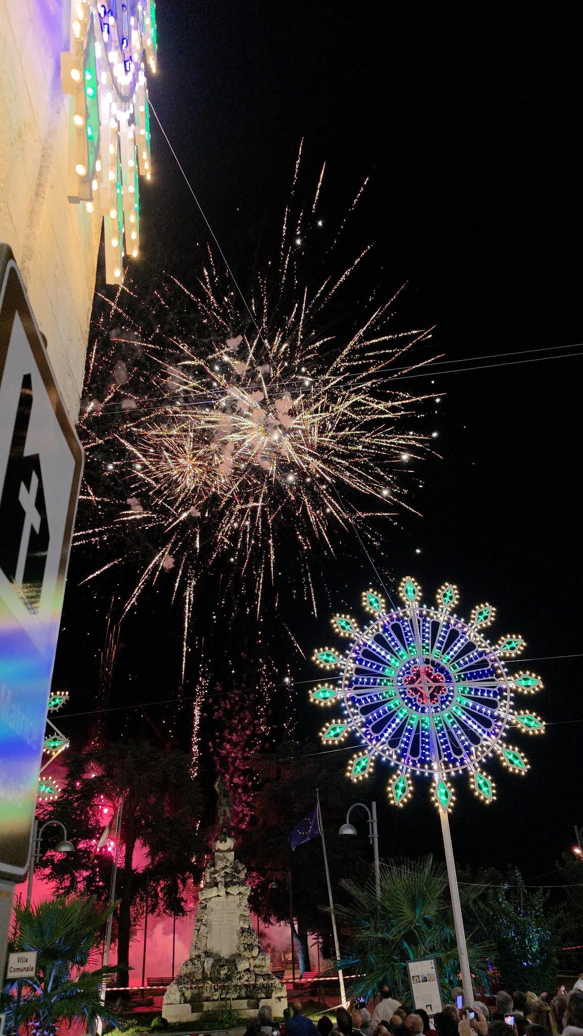 Kan een afbeelding zijn van vuurwerk