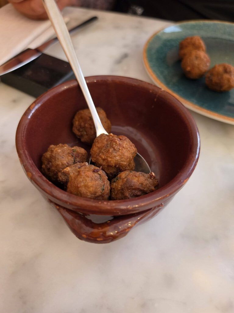 Kan een afbeelding zijn van kroket