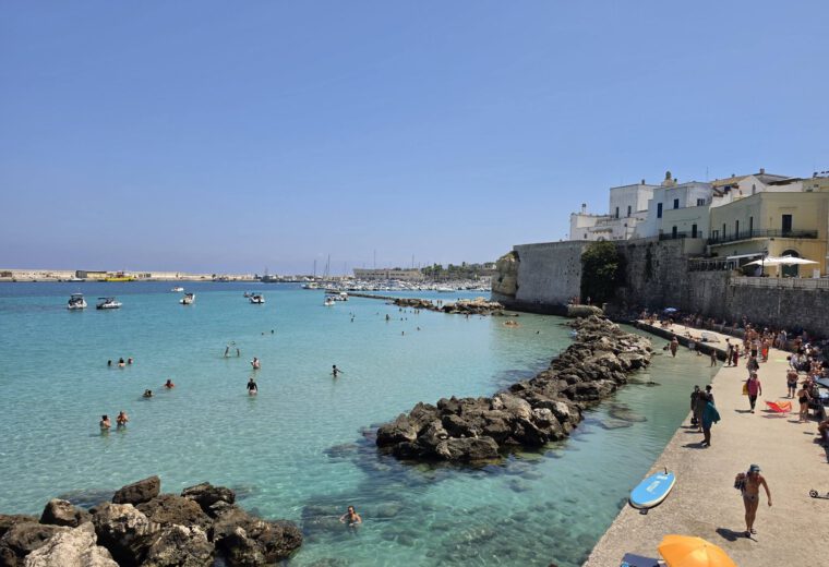 Otranto bezoeken: zwemmen, geschiedenis en de kathedraal met de Martelaren van Otranto