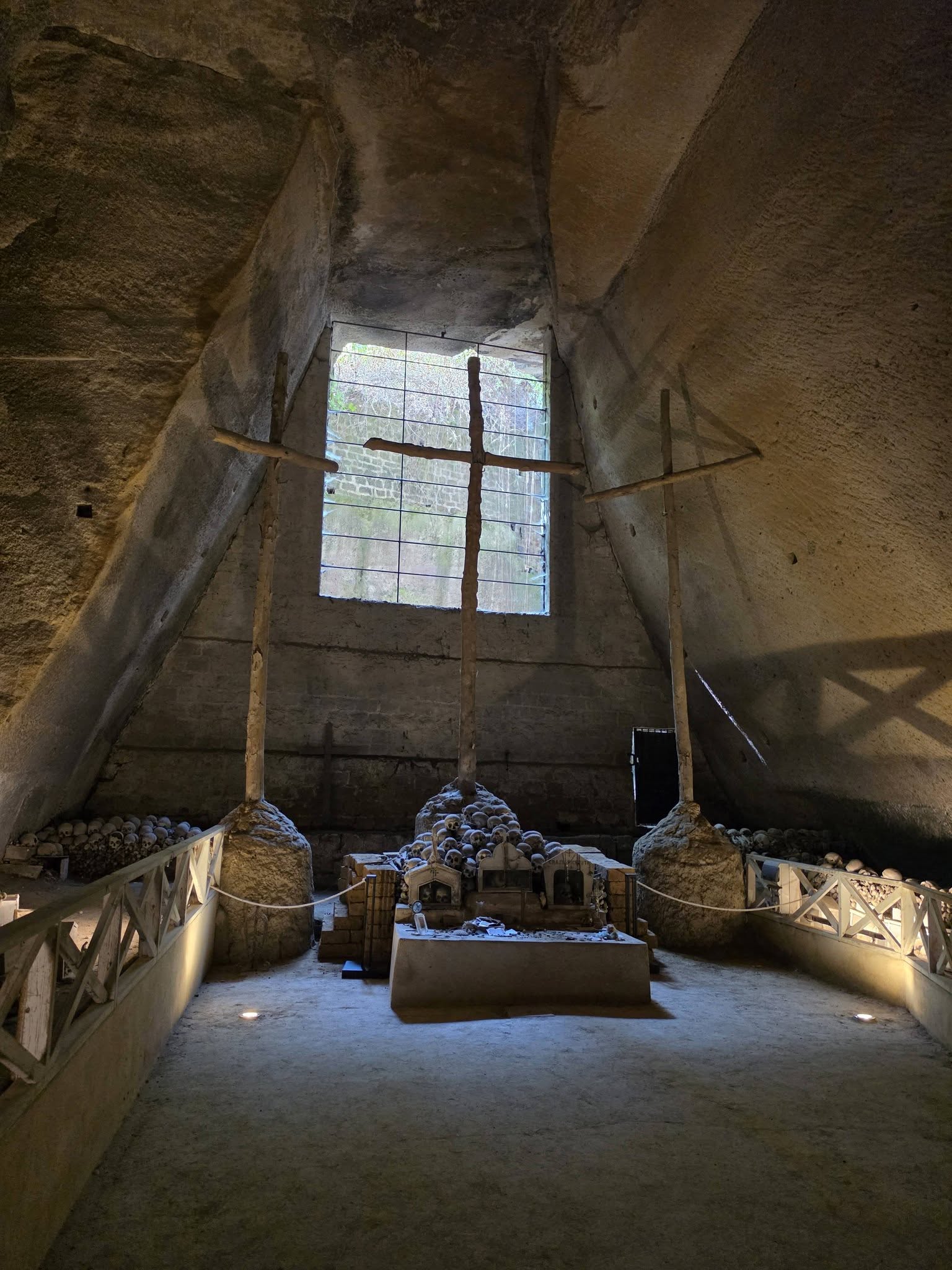 Kan een afbeelding zijn van Catacomben van Parijs